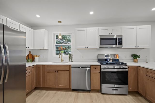 19 Newbury St, Providence, RI 02904