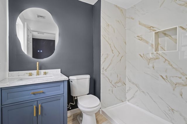 19 Newbury St, Providence, RI 02904