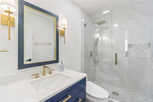 15 Tierra Vista, Laguna Hills, CA 92653