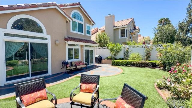 15 Tierra Vista, Laguna Hills, CA 92653