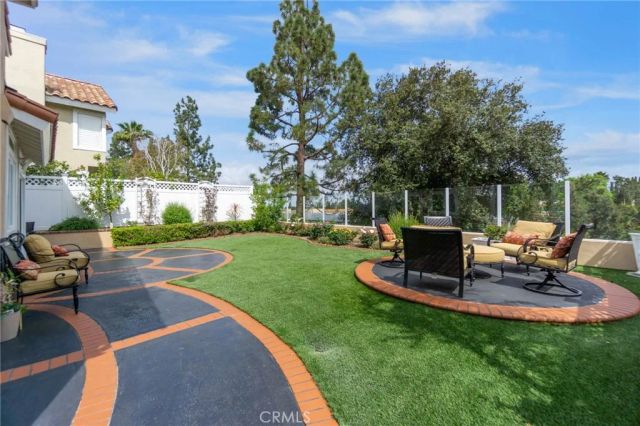 15 Tierra Vista, Laguna Hills, CA 92653