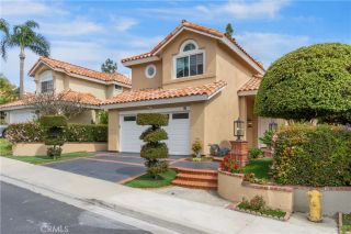 15 Tierra Vista, Laguna Hills, CA 92653