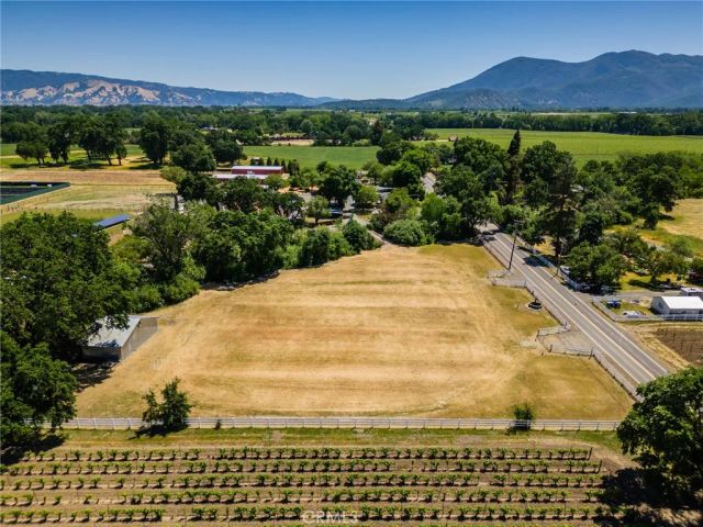 2290 Soda Bay, Lakeport, CA 95453