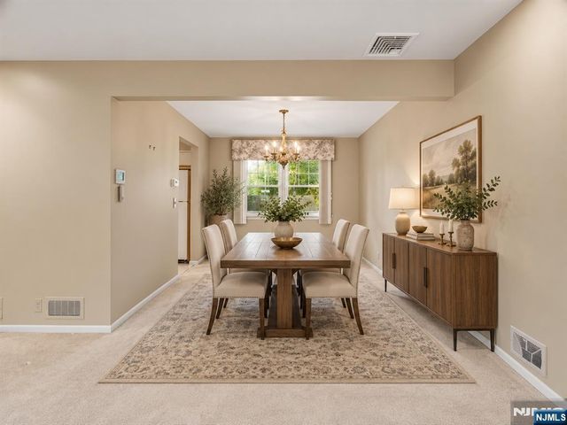 10 Aldom Circle, Caldwell, NJ 07006