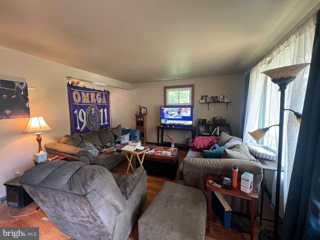 1346 CLARKE RD, Abington, PA 19001