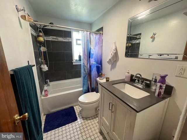 1346 CLARKE RD, Abington, PA 19001