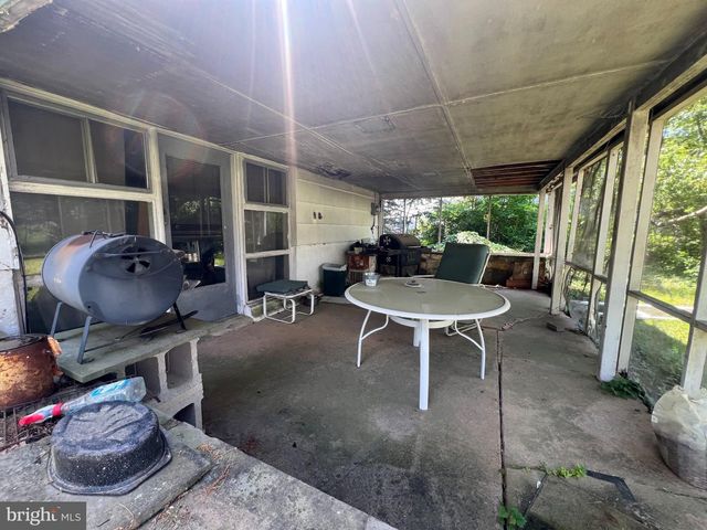 1346 CLARKE RD, Abington, PA 19001