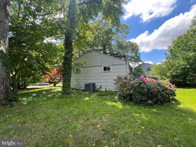 1346 CLARKE RD, Abington, PA 19001