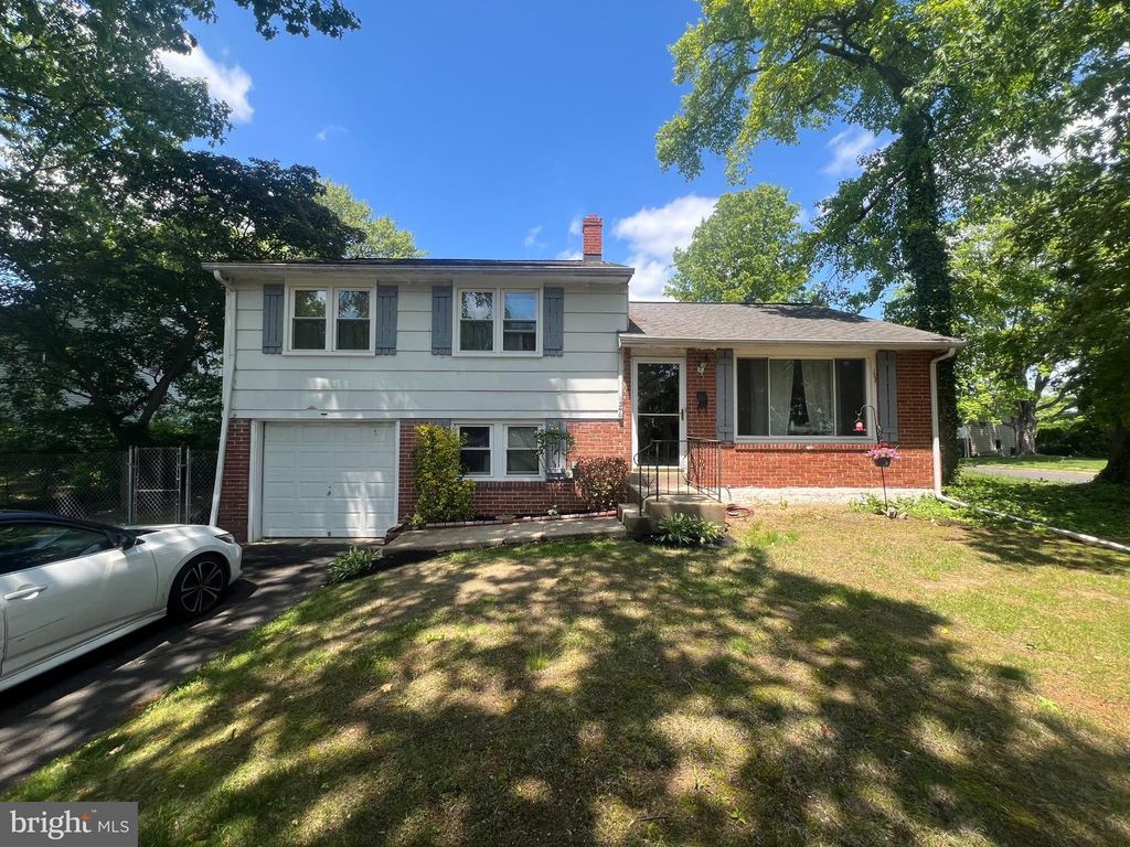1346 CLARKE RD, Abington, PA 19001