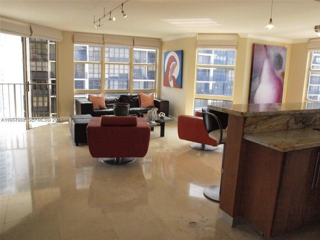 1901 Brickell Ave B1714, Miami, FL 33129