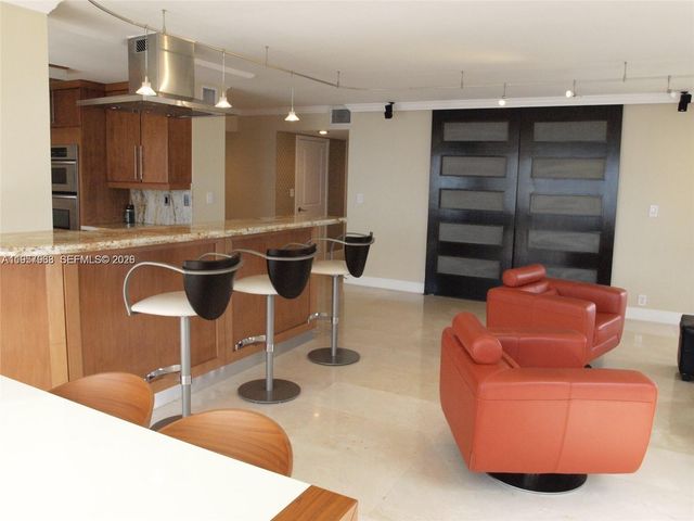 1901 Brickell Ave B1714, Miami, FL 33129