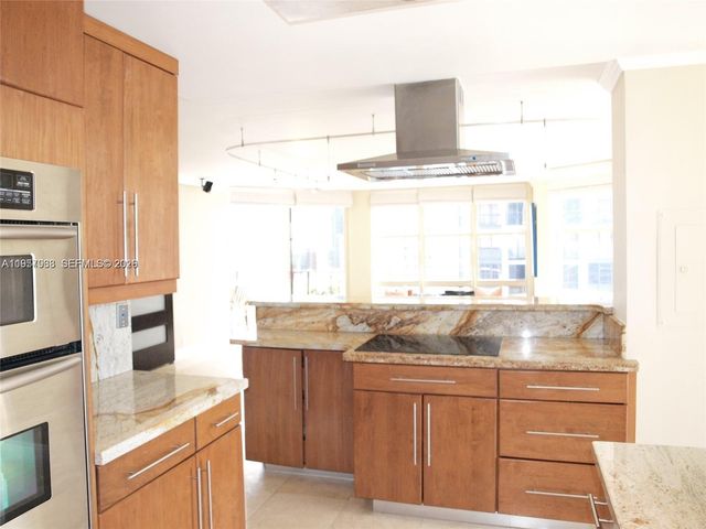 1901 Brickell Ave B1714, Miami, FL 33129