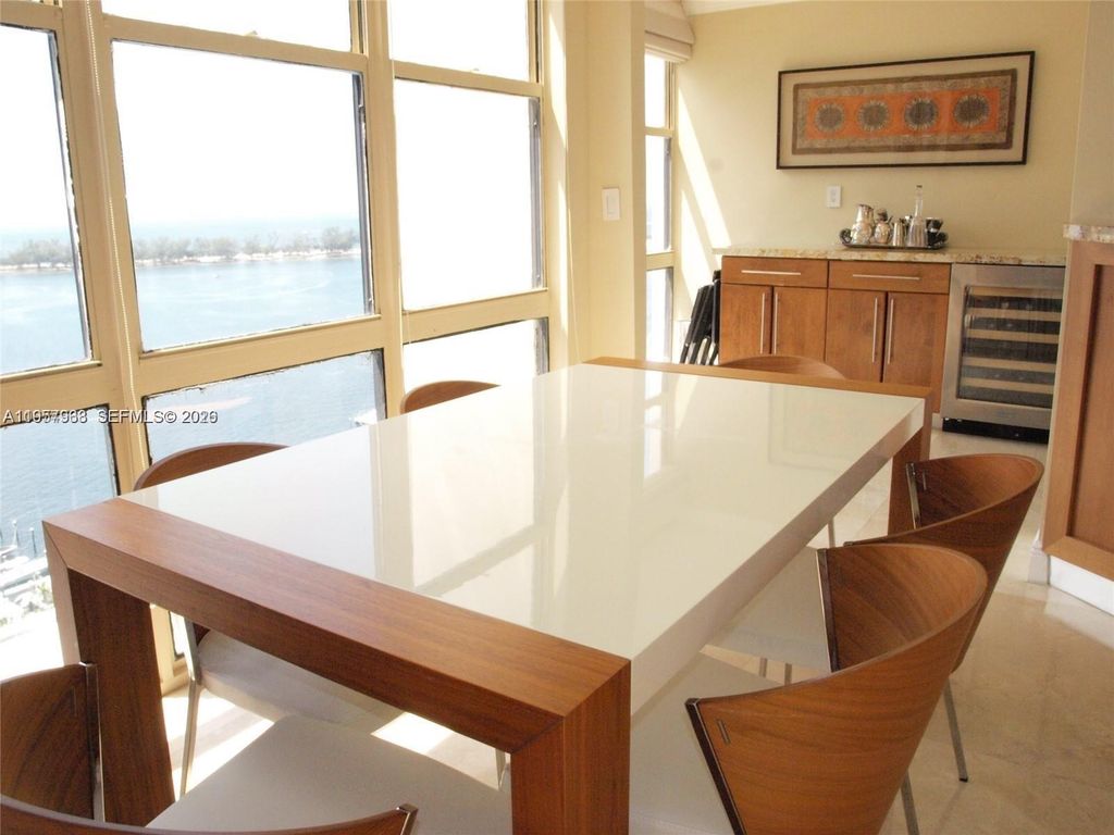 1901 Brickell Ave B1714, Miami, FL 33129