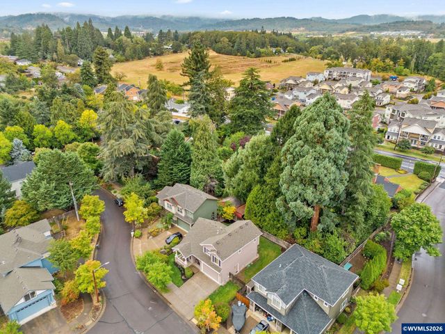 3725 SW Deon Dr, Corvallis, OR 97333