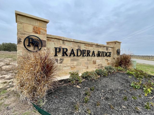 136 Pradera Ridge, Floresville, TX 78114
