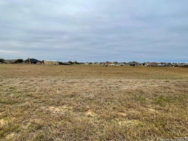 136 Pradera Ridge, Floresville, TX 78114