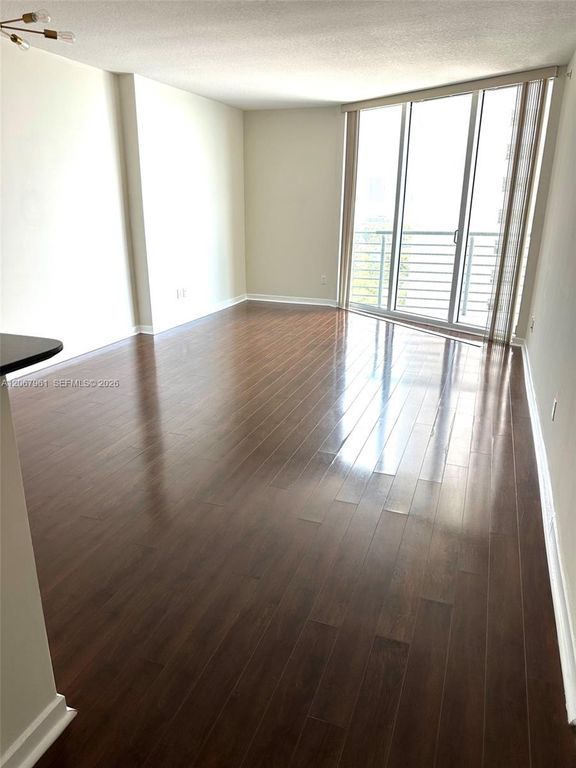 335 S Biscayne Boulevard 1802, Miami, FL 33131
