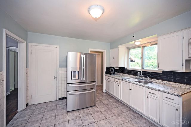 3948 Holman Circle, Silverton, OH 45236