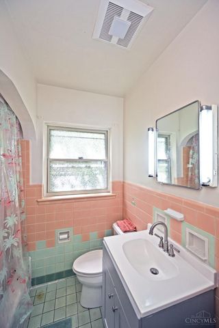 3948 Holman Circle, Silverton, OH 45236