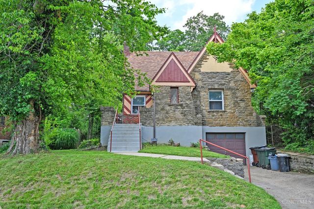3948 Holman Circle, Silverton, OH 45236