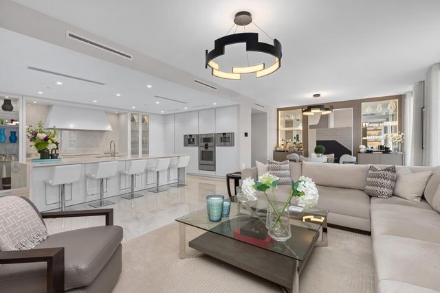 210 SE Mizner Boulevard 703, Boca Raton, FL 33432
