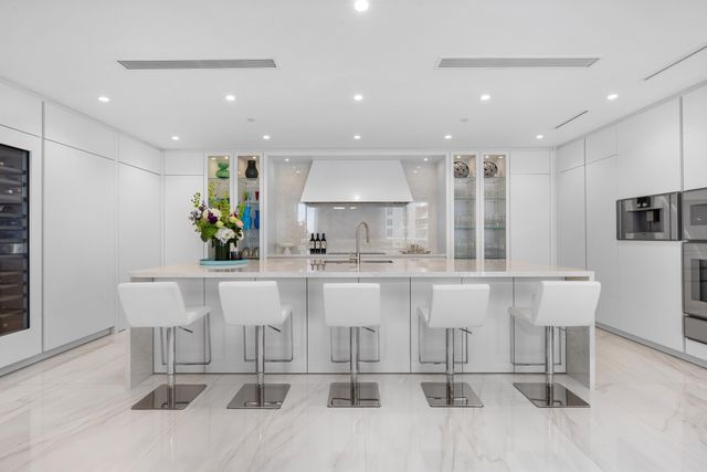 210 SE Mizner Boulevard 703, Boca Raton, FL 33432