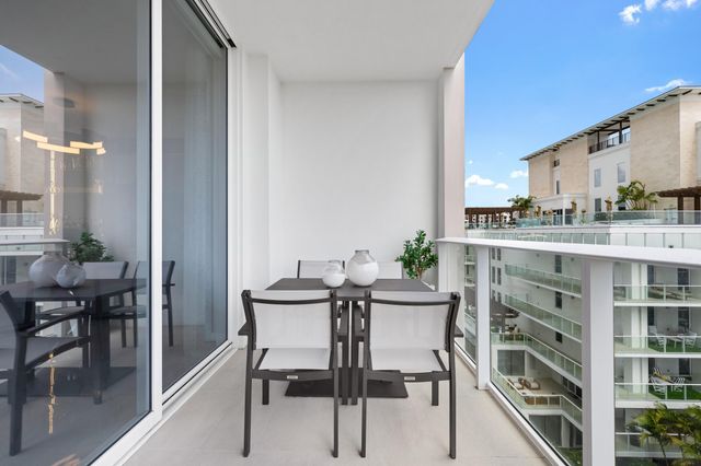 210 SE Mizner Boulevard 703, Boca Raton, FL 33432