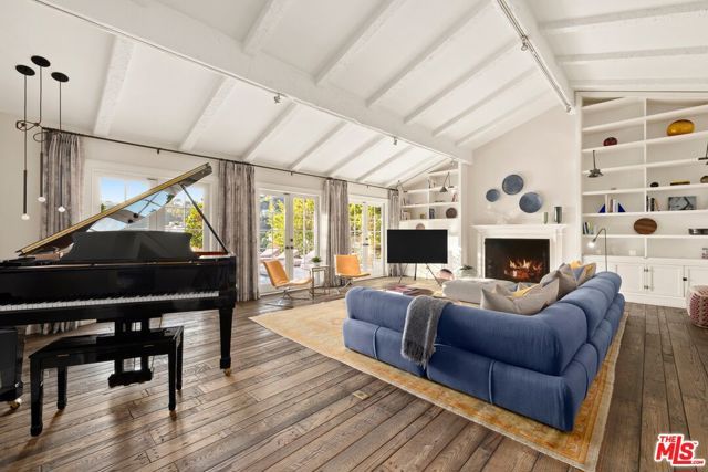 1441 Oriole Drive, Los Angeles, CA 90069