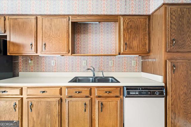 107 Paces Run SE 107, Atlanta, GA 30339