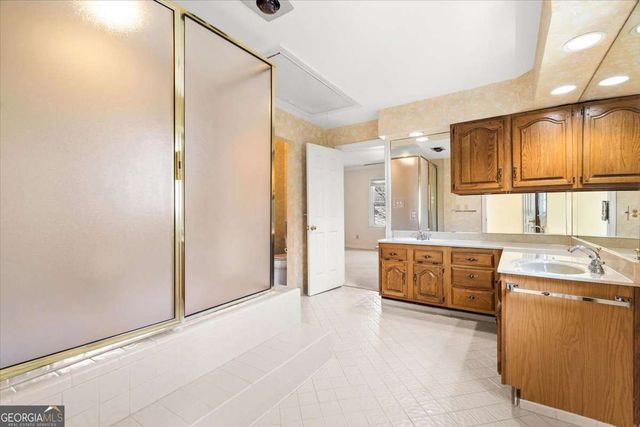 107 Paces Run SE 107, Atlanta, GA 30339