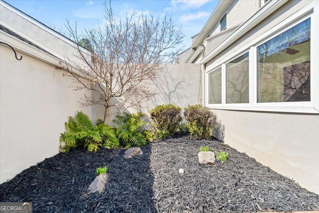 107 Paces Run SE 107, Atlanta, GA 30339