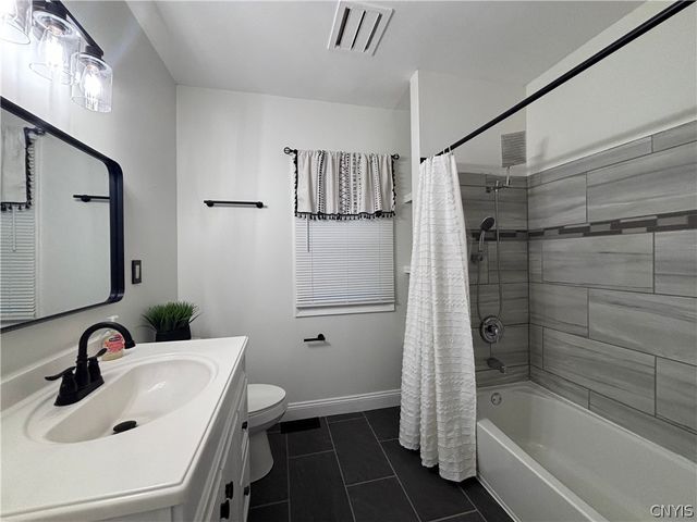 131 Winthrop Road, Syracuse, NY 13206