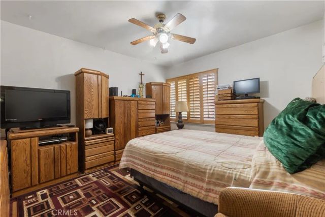 11028 Spinning, Inglewood, CA 90303