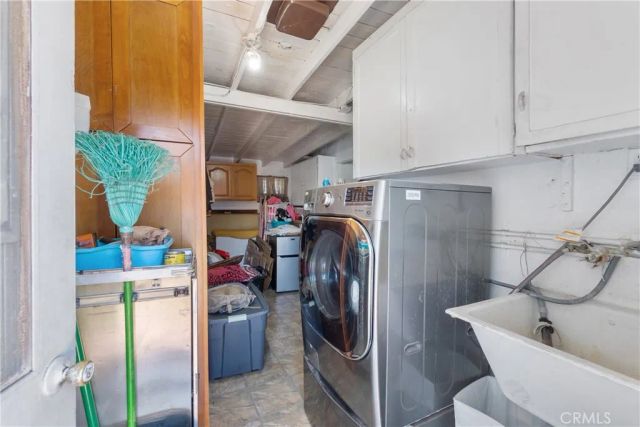 11028 Spinning, Inglewood, CA 90303