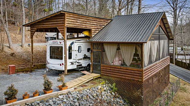 18 Second Street, Ellijay, GA 30540