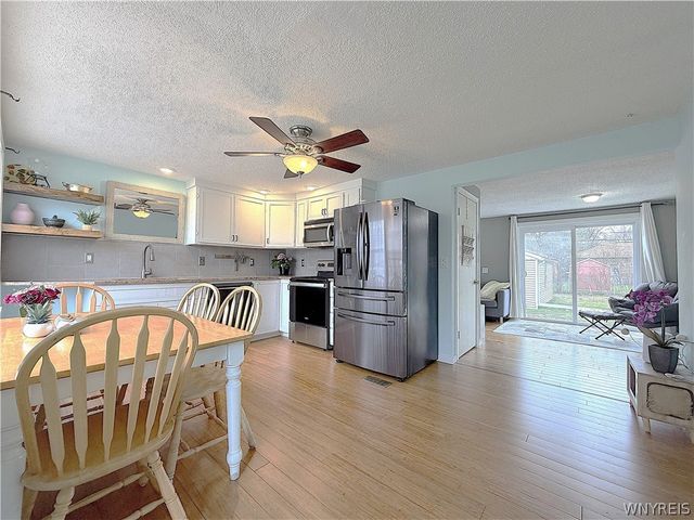 723 Longmeadow Road, Amherst, NY 14226