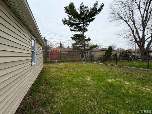723 Longmeadow Road, Amherst, NY 14226