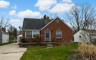 723 Longmeadow Road, Amherst, NY 14226