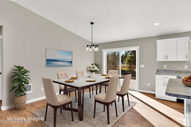 26 Pomelo Place, Moyie Springs, ID 83845