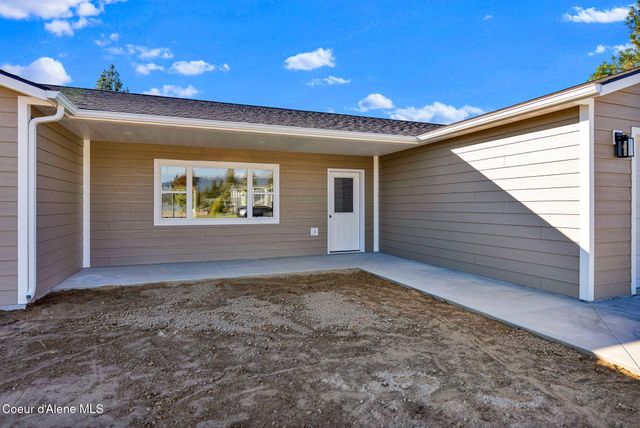 26 Pomelo Place, Moyie Springs, ID 83845