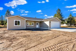 26 Pomelo Place, Moyie Springs, ID 83845