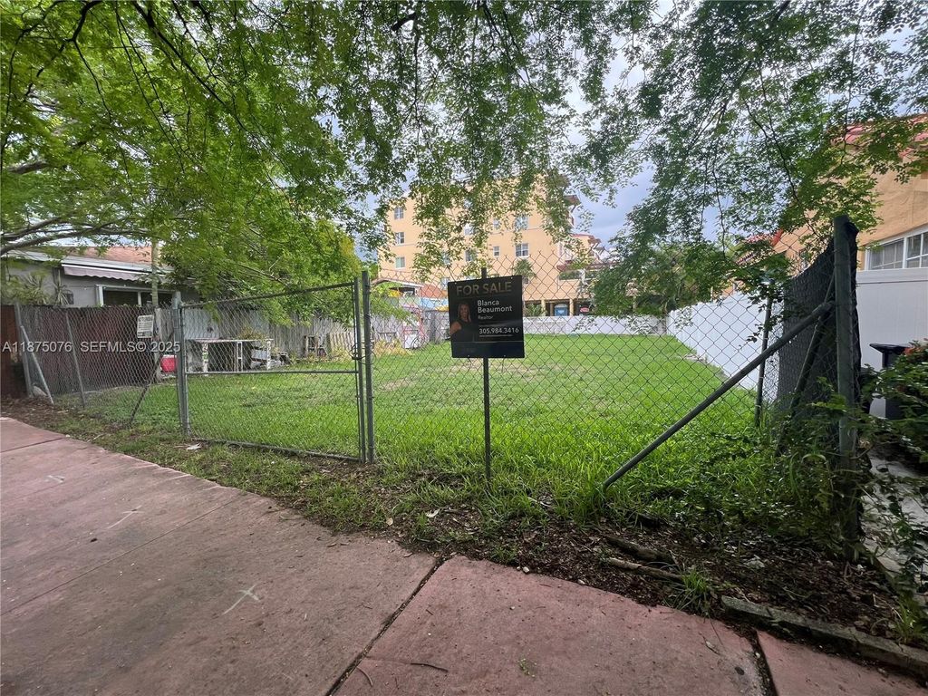 935 2nd Street, Miami Beach, FL 33139