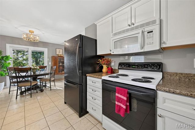 144 Hunters Green Lane, Eureka, MO 63025
