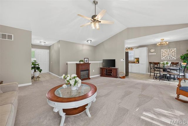 144 Hunters Green Lane, Eureka, MO 63025