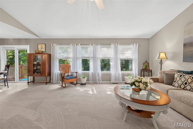 144 Hunters Green Lane, Eureka, MO 63025