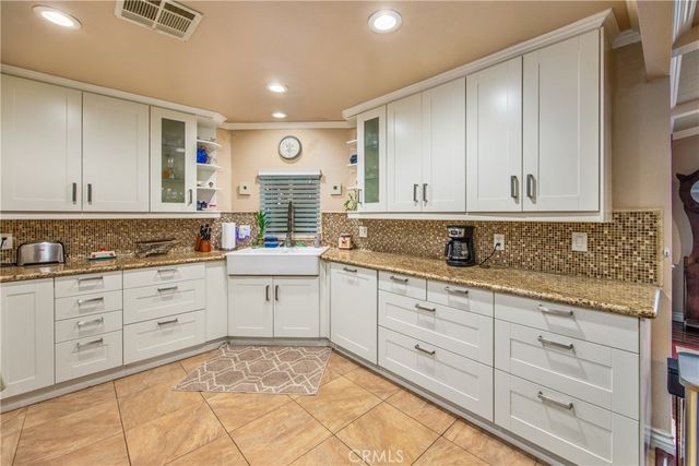 929 E Foothill 161, Upland, CA 91786