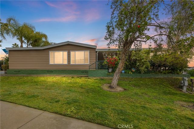 929 E Foothill 161, Upland, CA 91786