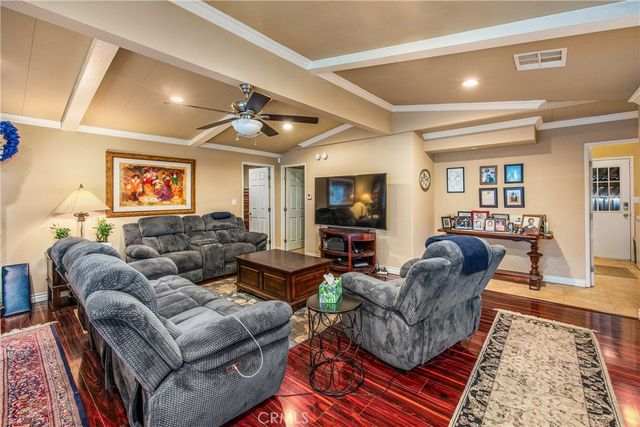 929 E Foothill 161, Upland, CA 91786