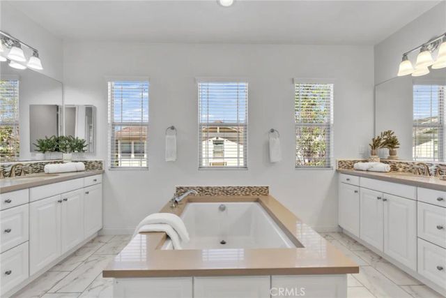 135 Willowbend, Irvine, CA 92612