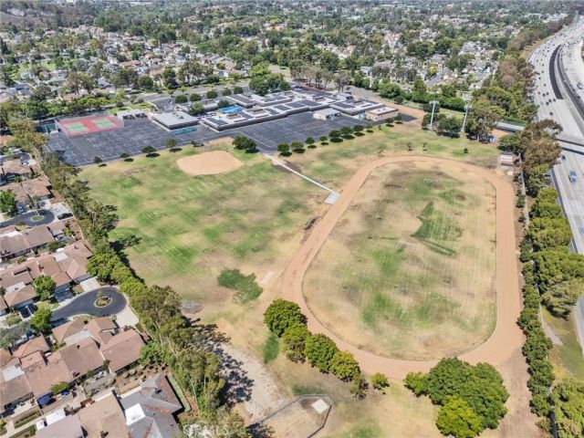 135 Willowbend, Irvine, CA 92612